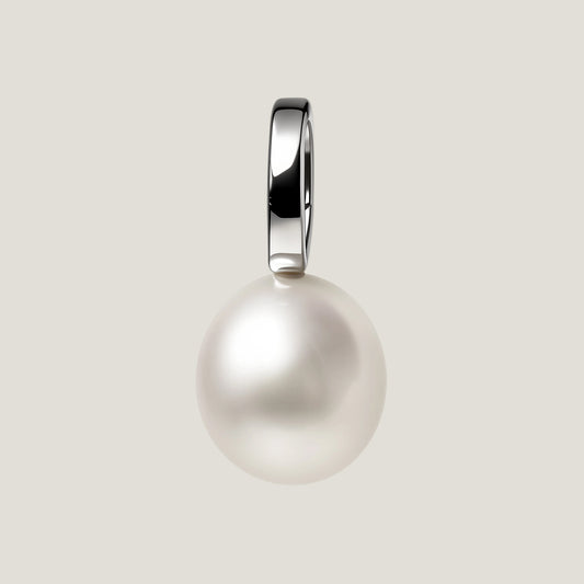 Essence Pearl Pendant