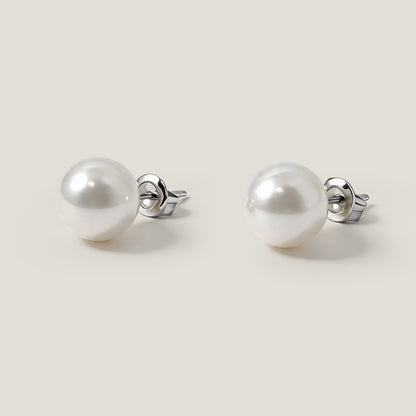 Essential Pearl Stud Earrings