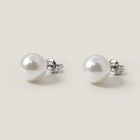 Essential Pearl Stud Earrings