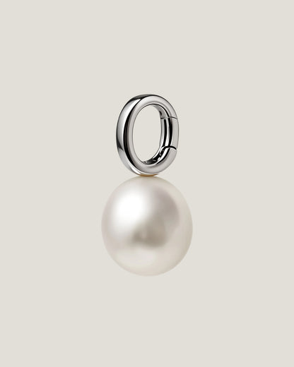 Essence Pearl Pendant