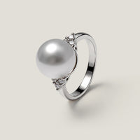 Due Stelle Pearl & Diamond Ring